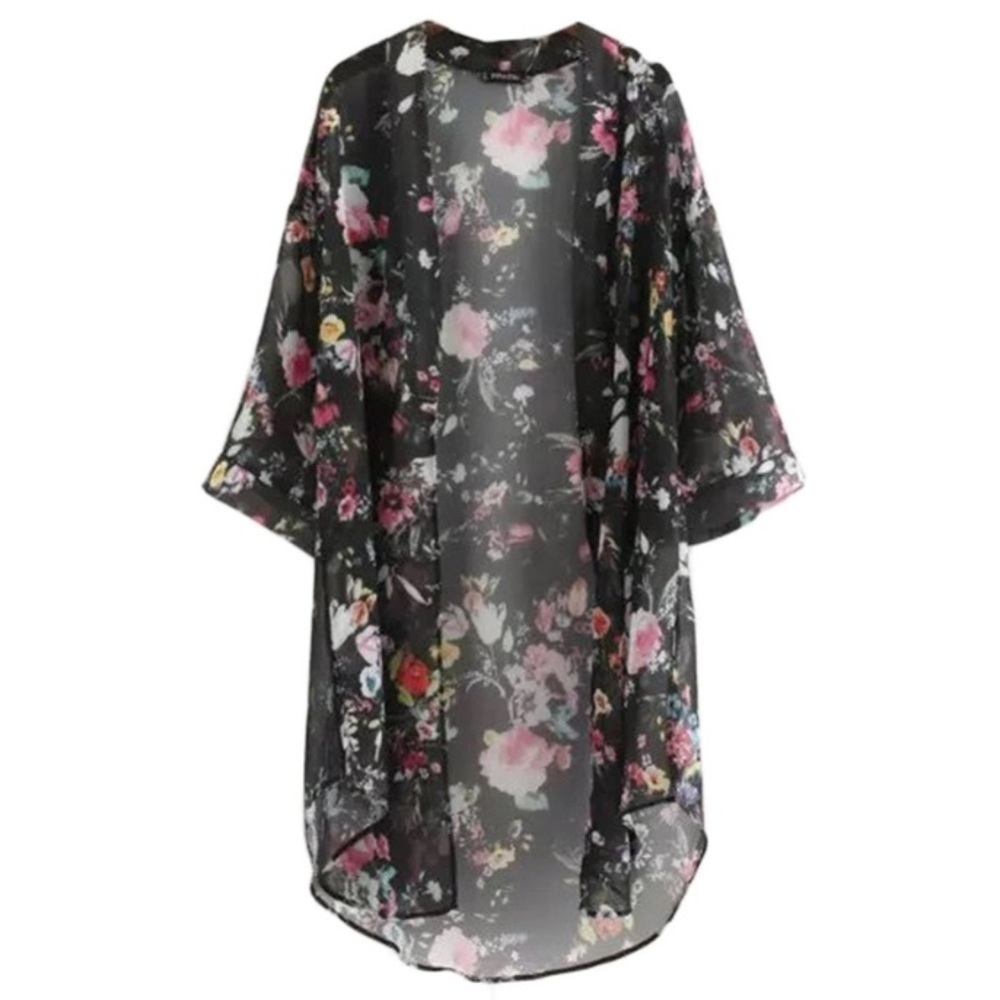 Beautiful black floral kimono juniors medium
